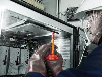 Adapter z rękojeścią poprzeczną 410 i VDE A RA izolowany VDE z funkcją grzechotki do kluczy nasadowych 1/4