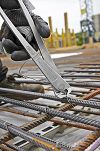 Obcęgi zbrojarskie, chromowane, ułatwiające prace o zwiększonym przełożeniu POWER CUT KNIPEX 99 1 300 ; 99 14 300 - 3