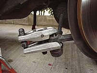 Wyciskacz do przegubów kulowych z mechanizmem dźwigniowym KUKKO 129-1 - 2