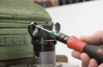 Wkrętak śrubokręt dynamometryczny TorqueVario-S 0,8-5,0 Nm electric w zestawie TORX®, TORX PLUS® 13-cz. 34614 WIHA - 4