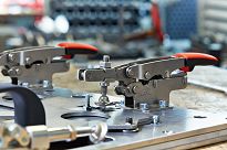 Docisk pionowy z otwartym ramieniem i podstawą poziomą STC-HH BESSEY STC-HH70 - 16