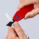 Nóż z odłamywanym ostrzem 18mm  CutiX  KNIPEX 90 10 165 BK - 12