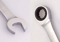 Klucz płasko-oczkowy z grzechotką jednokierunkową 72 zęby, 140 x 8 mm KING TONY 373108M - 2