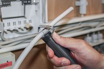 Narzędzie do usuwania płaszcza z ostrzem samoobrotowym do kabli o przekroju okrągłym WIHA 44240 - 3