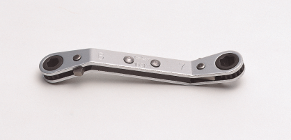 Klucz oczkowy odgięty z grzechotką i przełącznikiem 8x10mm, dł. 134mm KOKEN