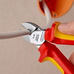 Zestaw kombinerki izolowane uniwersalne 03 06 160 + szczypce tnące boczne 70 06 160+nóż do izolacji 98 55 KNIPEX 145540 - 6