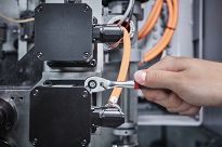 Grzechotka przełączalna 1/2″ z przyciskiem i zabezpieczeniem kulkowym 45627 WIHA - 4