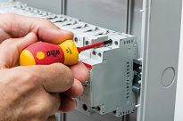 Wkrętak śrubokręt z uchwytem na bity zestaw SoftFinish electric slimVario 41230 WIHA - 4