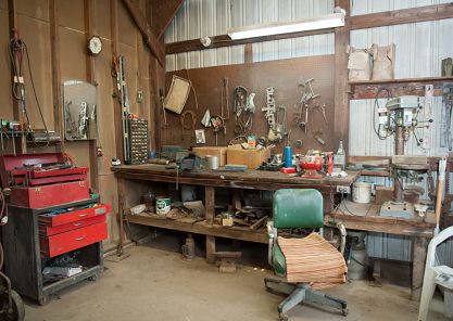 Przegląd zacisków stolarskich Bessey: jakie modele sprawdzą się najlepiej?